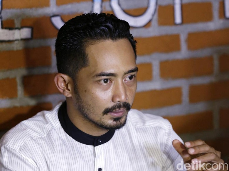 Yama Carlos Yakin Ada Pebinor dalam Pernikahannya, Tapi... Yama Carlos Yakin Ada Pebinor dalam Pernikahannya, Tapi...