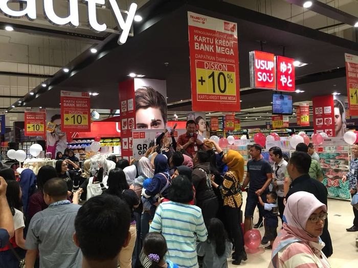 Usupso hadir untuk melengkapi setiap kebutuhan warga Bandung (Dok. Transmart Carrefour) Usupso hadir untuk melengkapi setiap kebutuhan warga Bandung (Dok. Transmart Carrefour)
