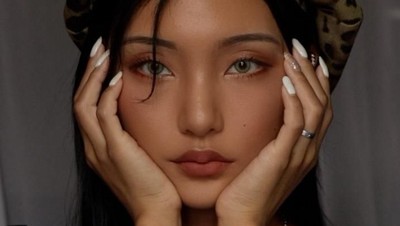 Paras Cantik Youtuber Korea yang Punya Kulit Eksotis Ini Bikin Jatuh Hati