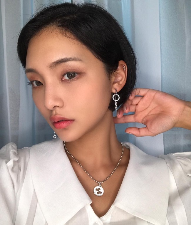 Bagaimana menurutmu dengan penampilan Jella yang berambut pendek ini? Foto: Instagram