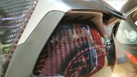 Karena X-Lite seri 803 dibanderol mulai dari Rp 7 juta sampai Rp 8,3 juta tergantung model dan warna. Foto: Ridwan Arifin