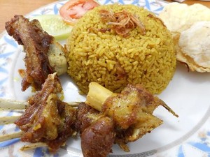 Menu Harian Ramadhan Ke-28 : Bersantap dengan Nasi Kebuli Harum Menggoda