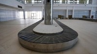 Dibangun dengan biaya ratusan miliar, Bandara Jaisamer di India disebut sangat megah. Namun, faktanya bandara ini tidak pernah menerima satu pun penumpang dan terbengkalai hiingga kini (Reuters)