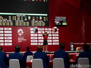 Video: Lifter Eko Yuli Raih Emas, Deg-degan Ingat Istri Hamil Tua