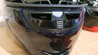 Untuk seri X-Lite 803 merupakan seri lanjutan X-Lite 802 RR yang sudah discontinue dan memang diperuntukkan untuk racing, ini kelas-kelas yang dipakai Hafizh Syahrin, Alex Rin, dan Danilo Petrucci, tutur Irwansyah selaku Technical Services Helm Nolan saat berbincang dengan detikOto Foto: Ridwan Arifin
