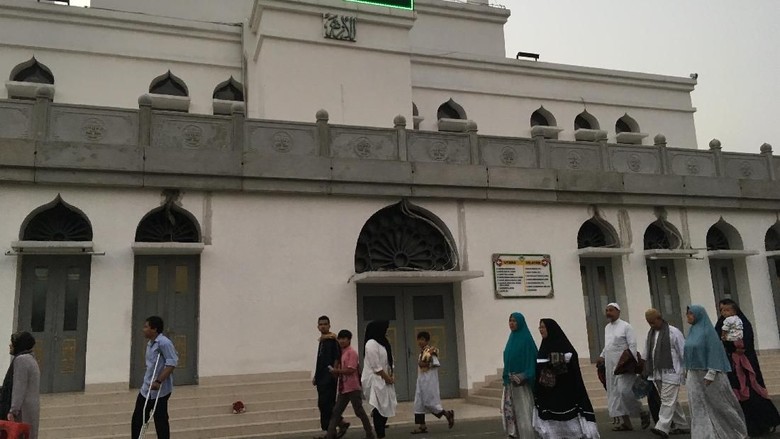 Dewan Pembina Jelaskan Alasan Masjid Al-Azhar Idul Adha Hari Ini Dewan Pembina Jelaskan Alasan Masjid Al-Azhar Idul Adha Hari Ini