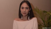 Raquel Katie Larkin ditemui di acara trailer film Sakral di XXI Metropole, Cikini, Jakarta Pusat, Senin (20/8) malam. Foto: Noel/detikFoto
