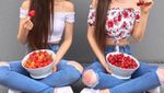 Cantik Kayak Barbie! 2 Gadis Kembar Ini Sering Foto Bareng Makanan