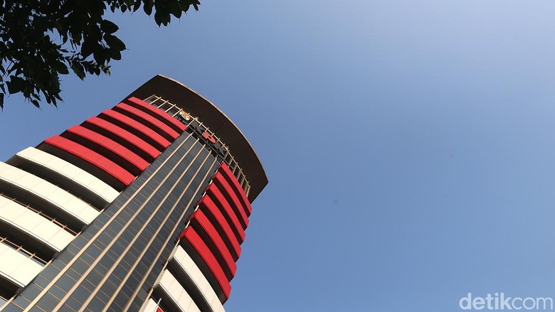 KPK Amankan 6 Orang di 2 Kota dari OTT Bupati Pakpak Bharat KPK Amankan 6 Orang di 2 Kota dari OTT Bupati Pakpak Bharat