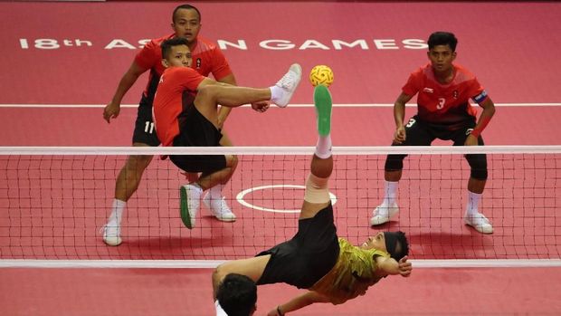 Tim takraw Indonesia merebut medali perak dari nomor beregu putra di Asian Games 2018.