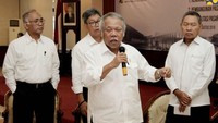 Menteri PUPR Basuki Hadimuljono mengatakan akan ada tim fasilitator 150 orang yang akan mendampingi masyarakat untuk membangun rumahnya. Pool/Kementerian PUPR.