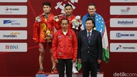 Dipodium, Eko Yuli juga berfoto bersama Presiden Jokowi.