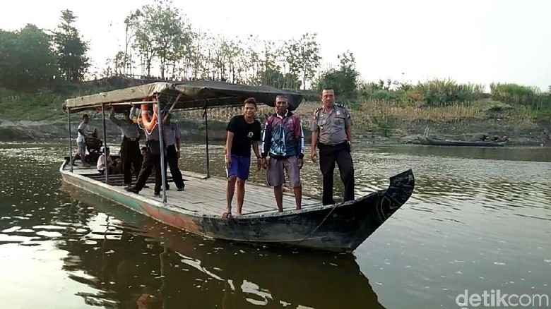Berenang di Bengawan Solo, Seorang Pelajar SD Hilang Tenggelam Berenang di Bengawan Solo, Seorang Pelajar SD Hilang Tenggelam