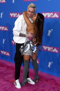 Pete Davidson dan Ariana Grande