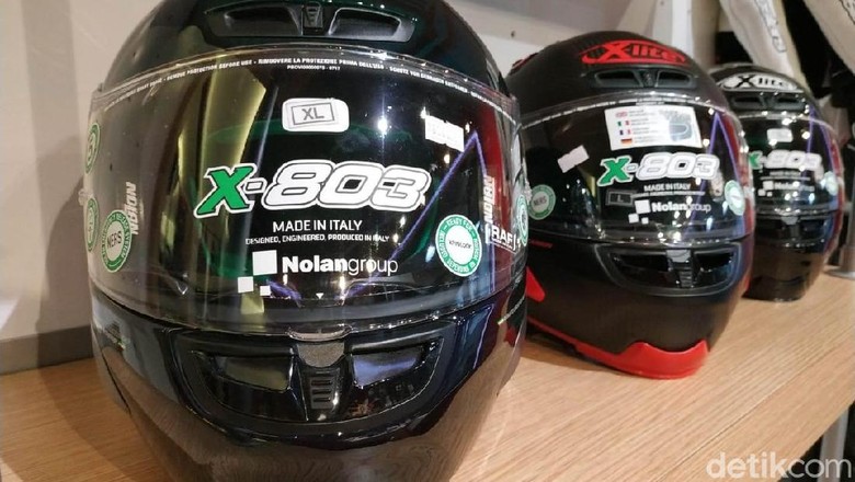 Helm X-Lite 803 Foto: Ridwan Arifin Helm X-Lite 803 Foto: Ridwan Arifin