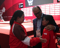 Dukung Asian Games, Menko PMK Ikut Serahkan Medali ke Atlet
