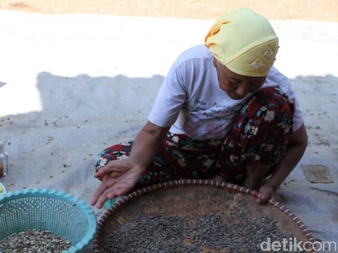 Produksi kopi Arjasari di Bandung