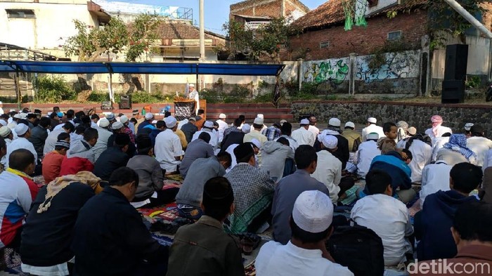 Umat Islam di Garut Salat Idul Adha Hari Ini di SOR Kerkhof