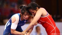 Desi dikalahkan Chen Wenling dengan angka 11-5.