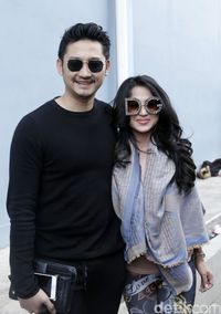 6 Kisah Cinta Dewi Perssik yang Baru Kamu Tahu