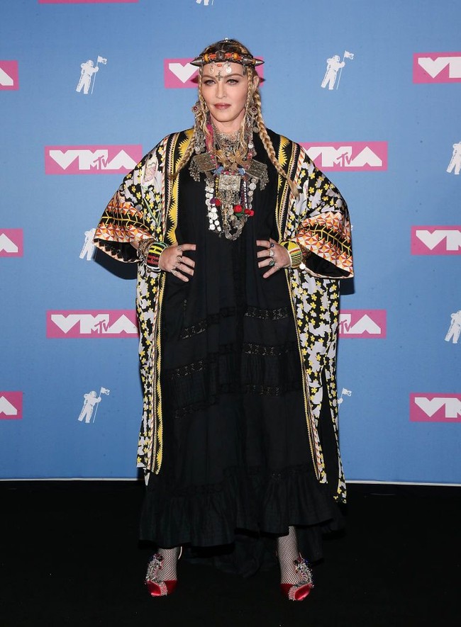 Seorang cameraman dilaporkan meminta uang sebesar Rp 17 miliar untuk kepemilikan video seks yang memperlihatkan adegan ranjang Madonna dan Alex Rodriguez. Video tersebut muncul saat Madonna masih menikah dengan Guy Ritchie. Foto: Getty Images