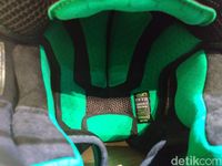 Interior Helm X-Lite 803. 