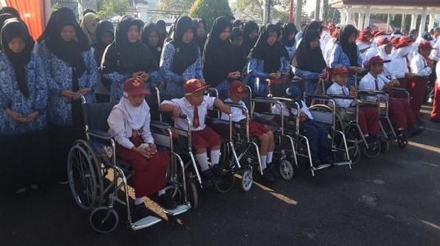 Momen Haru Anak Berkebutuhan Khusus Jadi Paskibra 17 Agustus di Babel