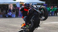 Reza SS mengaku sempat menggunakan moge Triumph hingga Harley-Davidson untuk melancarkan aksi freestyle yang memukau. Foto: Instagram/reza_ss