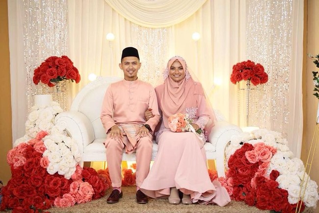 Siti Aishah rupanya menerima Hazim sebagai teman hidupnya setelah melihat keikhlasan dan kesungguhannya. Foto: Facebook Rafi Rahman