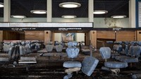 Bandara Internasional Nicoasia di Cyprus kali terakhir melayani penerbangan komersial pada Tahun 1977. Walau landasannya masih dipakai oleh pasukan pemelihata perdamaian PBB, terminalnya telah lama terbengkalai (Neil Hall/Reuters)