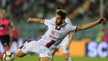 Dengan bermaterikan pemain seperti Marco Boriello hingga Ragnar Klavan, tentunya akan sangat menantang untuk melatih Cagliari dan meruntuhkan hegemoni Juventus. Foto: Twitter/CagliariCalcio