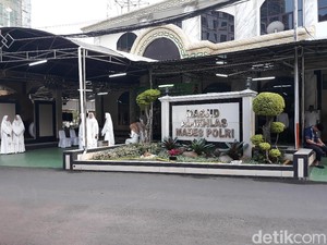 Khatib Salat Idul Adha Mabes Polri: Bela Negara Adalah Jihad