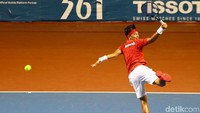 Kejar-kejaran poin terjadi sepanjang set pertama. Namun Indonesia akhirnya bisa menutupnya dengan kemenangan 7-5.