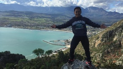 Gaya Traveling Lifter Eko Yuli, Manusia Terkuat Asia