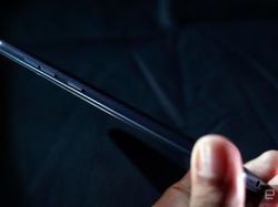 Melihat Lebih Dekat Pocophone F1 Jagoan Baru Xiaomi