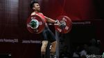 Aksi Deni Dominasi Grup B Angkat Besi Kelas 69 Kg Putra