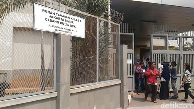 Potret Rutan KPK Dipenuhi Keluarga Besuk Tahanan