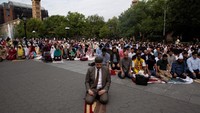 Salat Idul Adha digelar Senin (21/8) kemarin (Foto: Dok. REUTERS/Amr Alfiky)