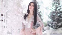 Padahal dulu rambut panjang Syahrini menjadi salah satu ciri khas penampilannya. Foto: (instagram Syahrini)