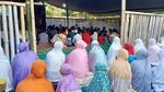 Saat Susi Salat Id Bareng Korban Gempa Lombok di Bawah Tenda Darurat