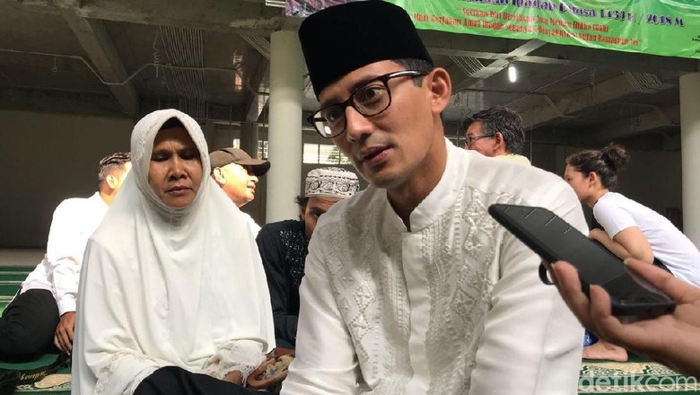 Sandiaga, dari Santri Pos-Islamisme Jadi Ulama Sandiaga, dari Santri Pos-Islamisme Jadi Ulama