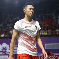 Sementara itu, tak sedikit netizen pria yang cemburu melihat tubuh seperti Jojo . Kampret bener punya badan kek jojo bisa seenaknya buka baju, diteriakin cewe-cewe pula. kicau netizen @Gustydika. (Foto: Grandyos Zafna/detikfoto)