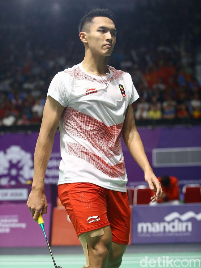 Sementara itu, tak sedikit netizen pria yang cemburu melihat tubuh seperti Jojo . Kampret bener punya badan kek jojo bisa seenaknya buka baju, diteriakin cewe-cewe pula. kicau netizen @Gustydika. (Foto: Grandyos Zafna/detikfoto)