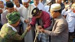 Saat Susi Salat Id Bareng Korban Gempa Lombok di Bawah Tenda Darurat
