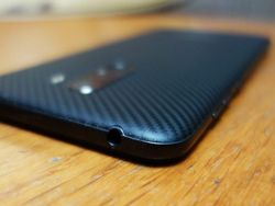 Melihat Lebih Dekat Pocophone F1 Jagoan Baru Xiaomi