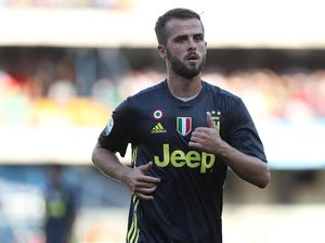 Agen Pjanic Bertemu Madrid, Bahas Transfer?