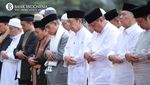 Salat Id, Penjaga Rupiah dan Ekonomi RI Kompak Pakai Putih-putih