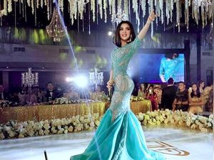 Cetar! 4 Desainer Ternama Dandani Syahrini di Konser Jambul Khatulistiwa