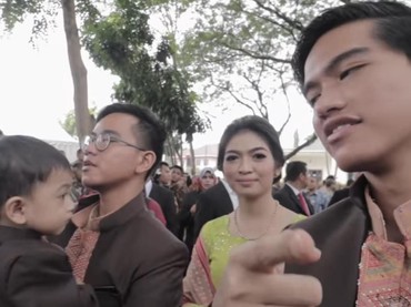 Beginilah Saat Kaesang Momong sang Keponakan, Jan Ethes