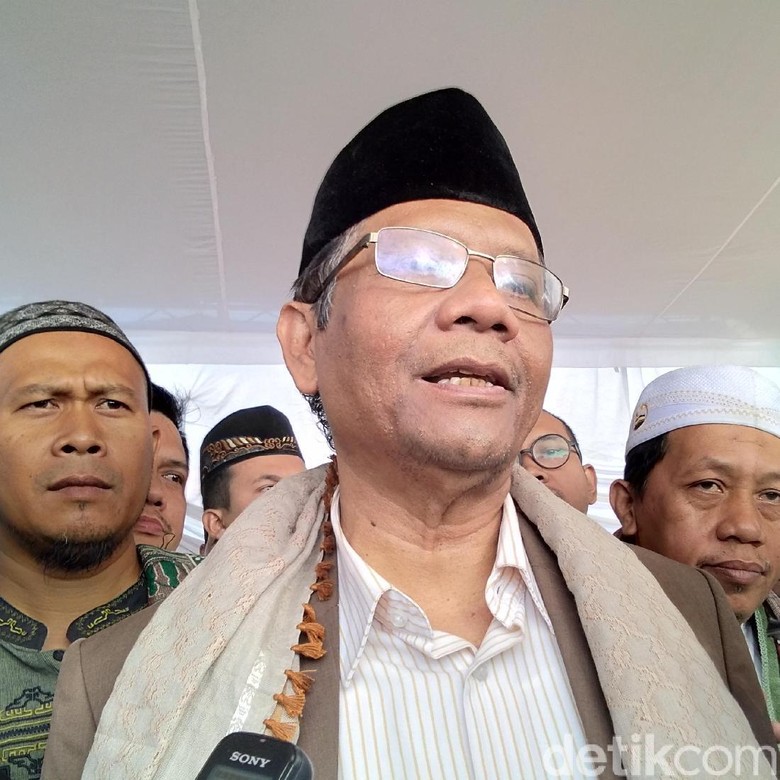 Mahfud Md: Saya Tak Bisa Arahkan Orang Pilih Capres Mahfud Md: Saya Tak Bisa Arahkan Orang Pilih Capres